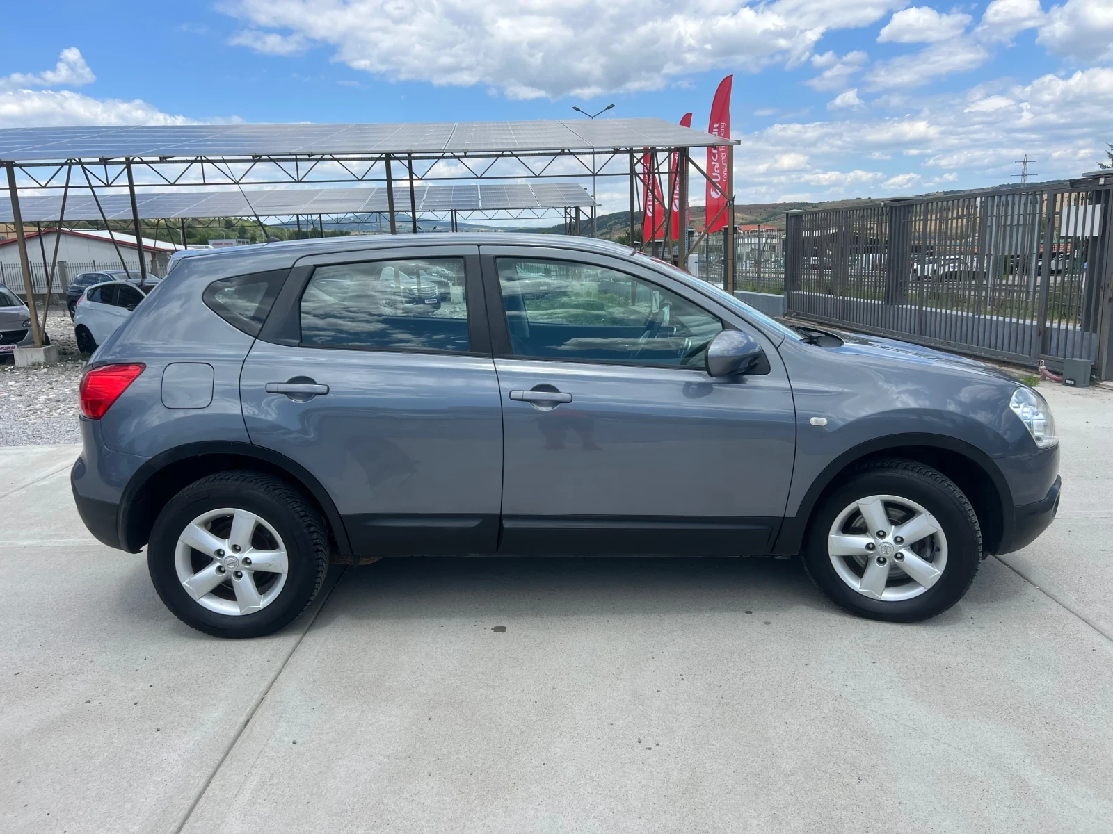 Nissan Qashqai 2.0DCI 4x4!! автомат!!, снимка 7 - Автомобили и джипове - 52445669