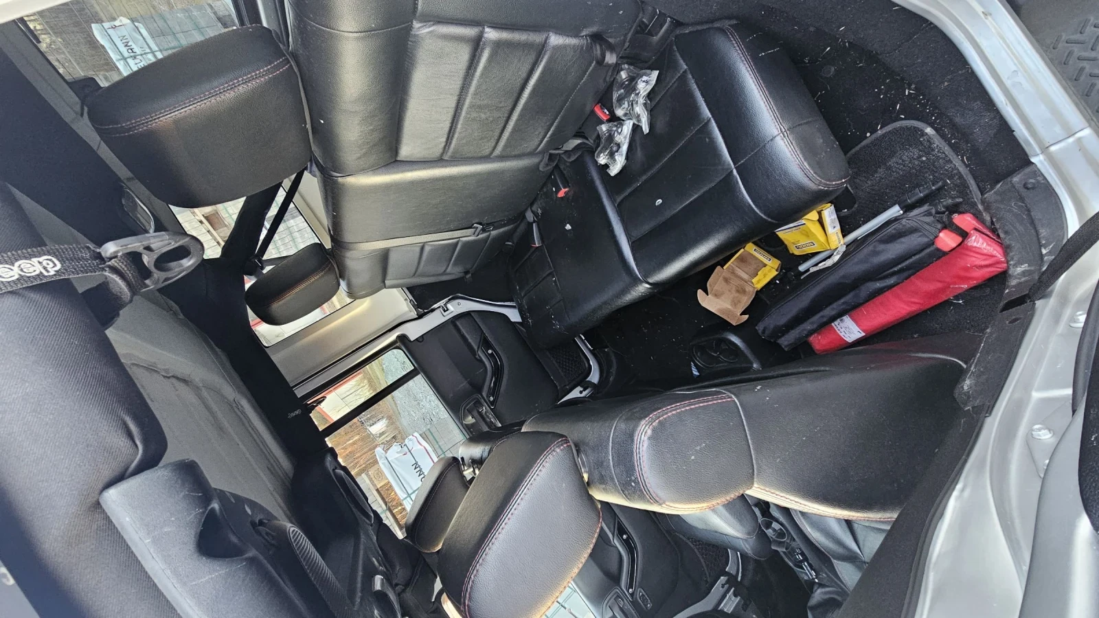 Jeep Wrangler JKU Altitude , снимка 10 - Автомобили и джипове - 53723525