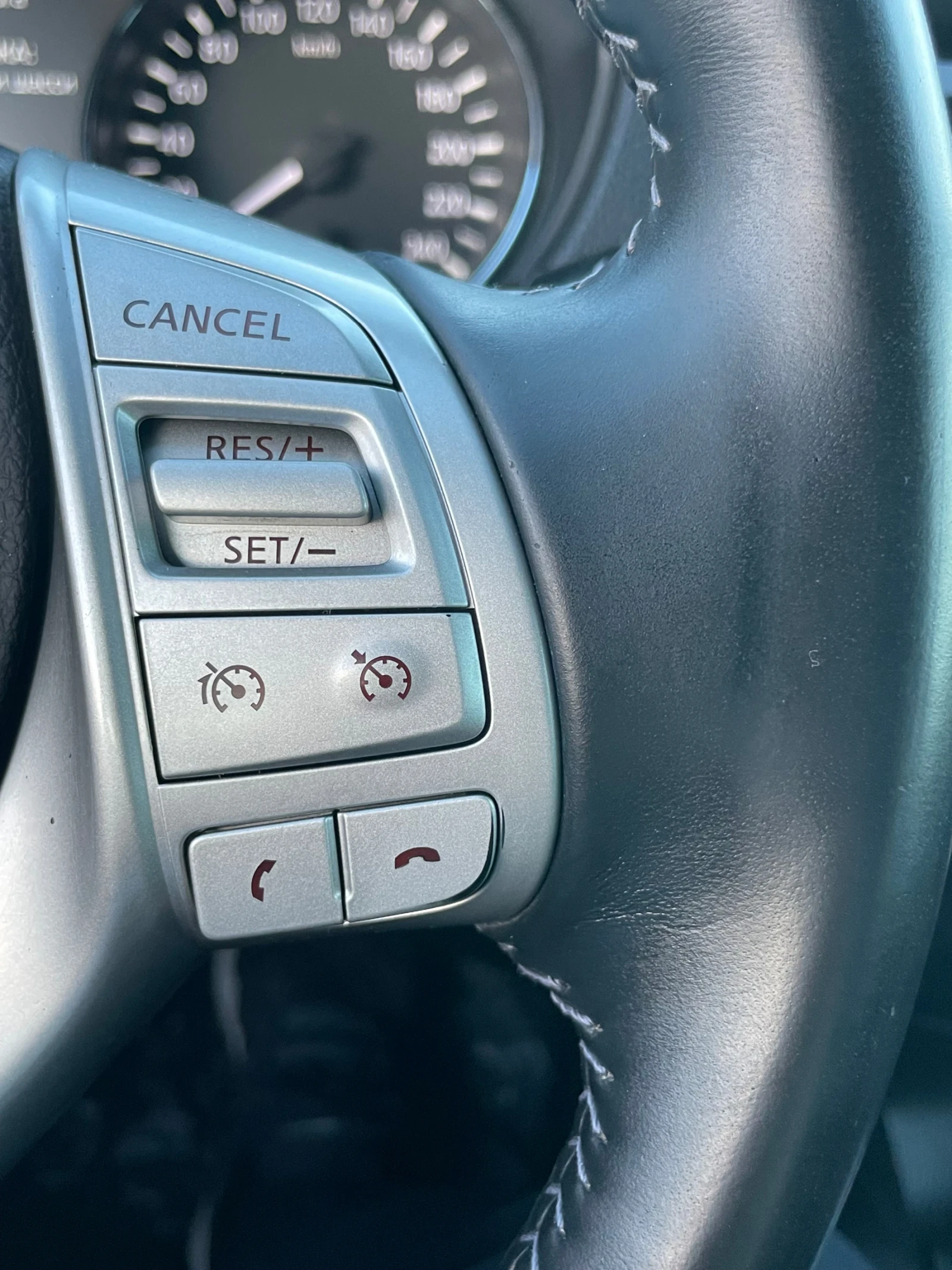 Nissan Qashqai 1.5 dci навигация , снимка 14 - Автомобили и джипове - 53884613