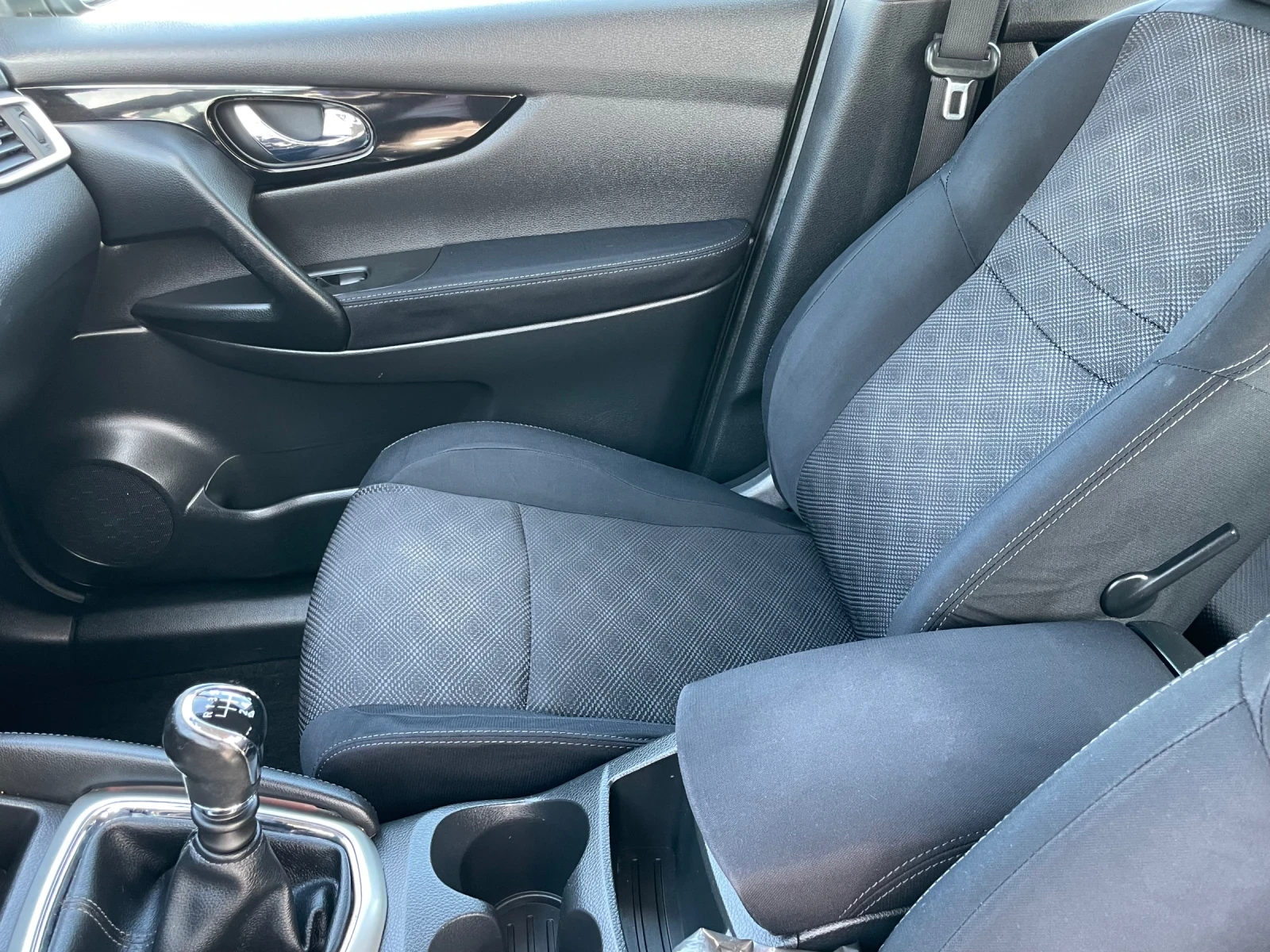 Nissan Qashqai 1.5 dci навигация , снимка 11 - Автомобили и джипове - 54211096