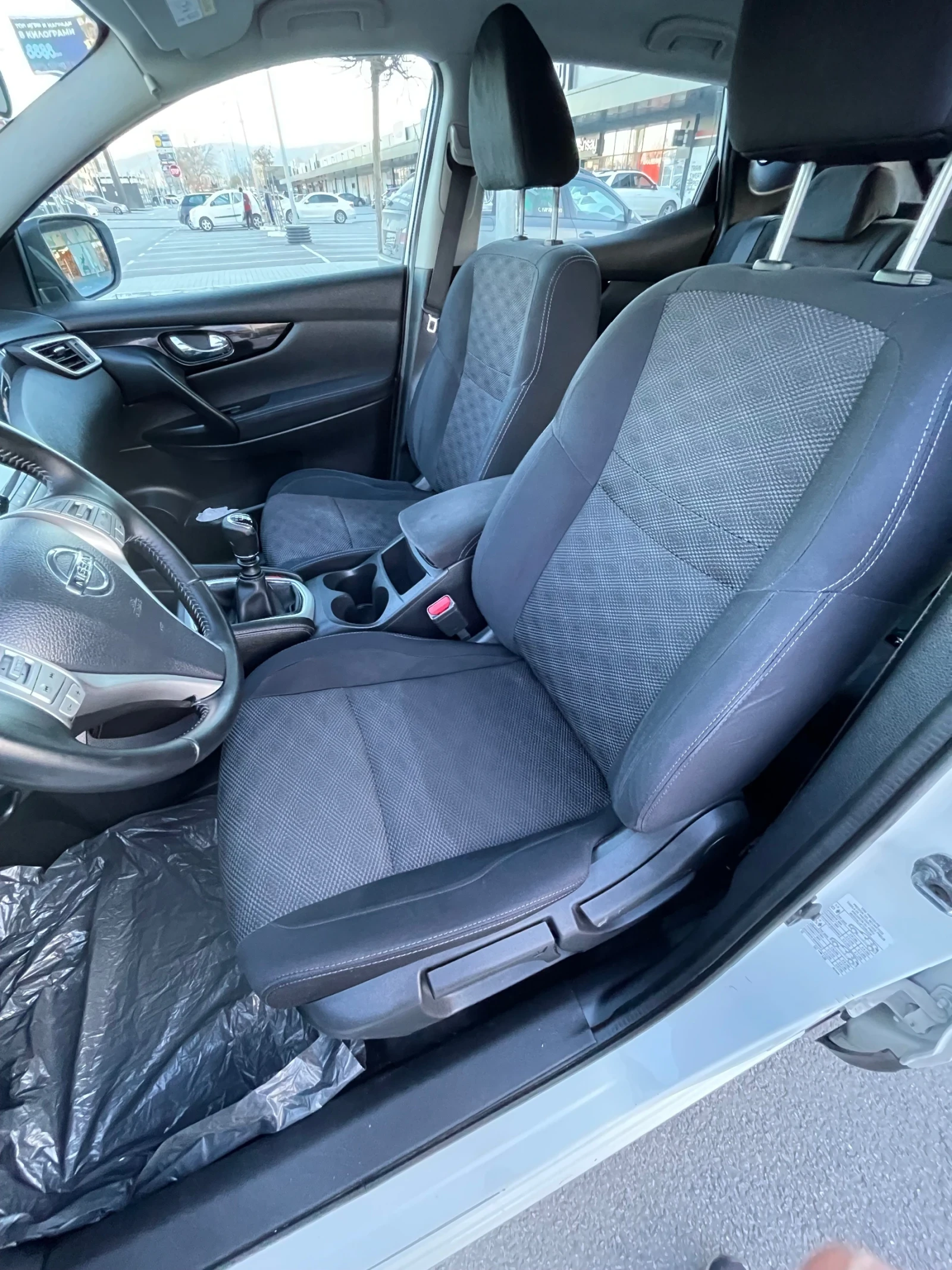 Nissan Qashqai 1.5 dci навигация , снимка 7 - Автомобили и джипове - 53884613