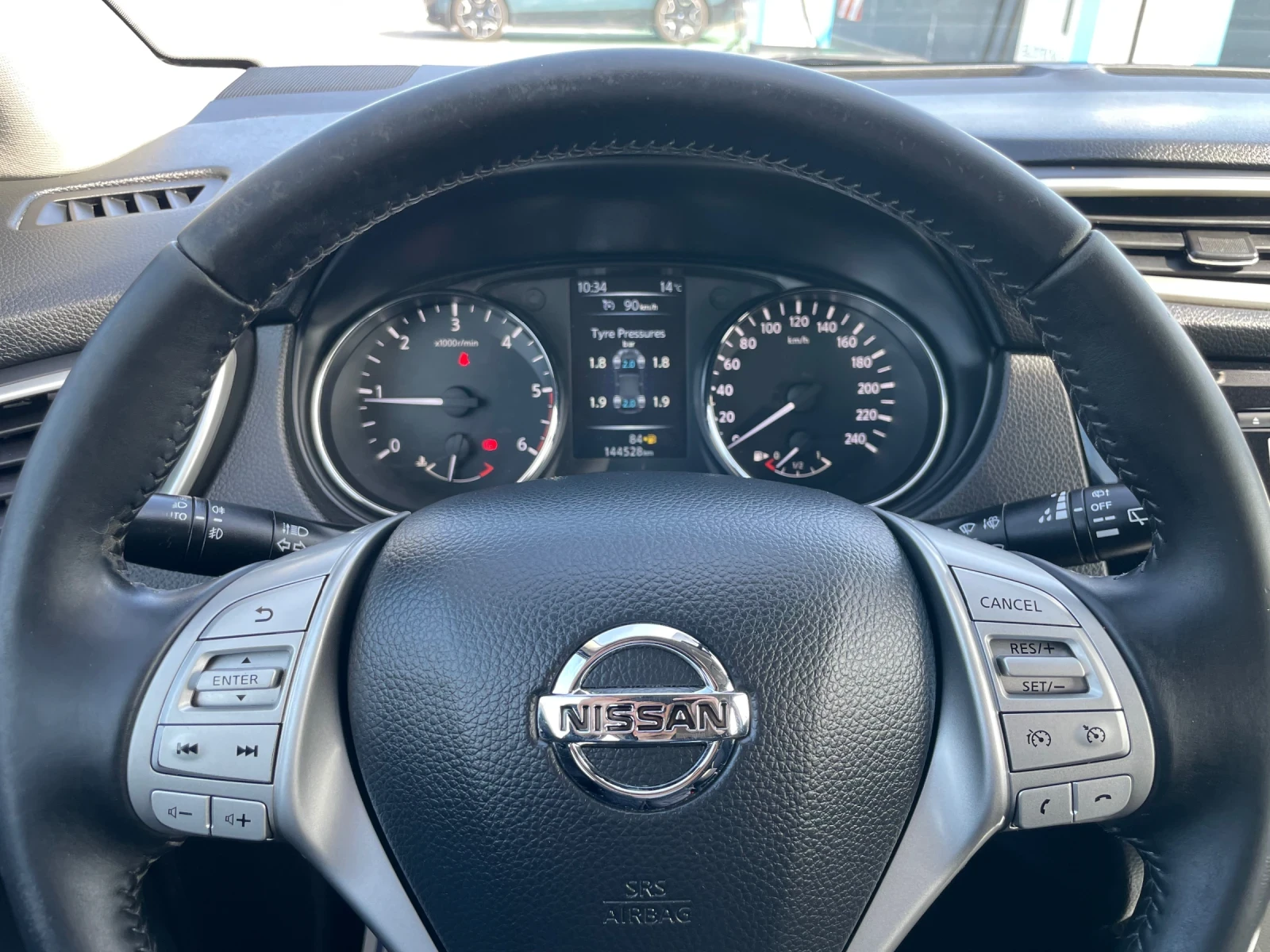 Nissan Qashqai 1.5 dci навигация , снимка 8 - Автомобили и джипове - 54211096