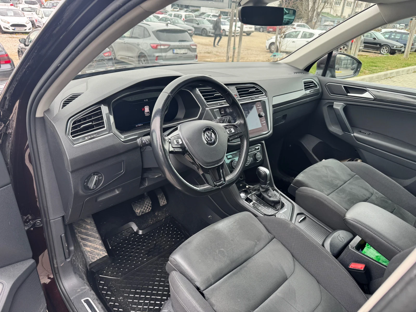VW Tiguan, снимка 5 - Автомобили и джипове - 54043934