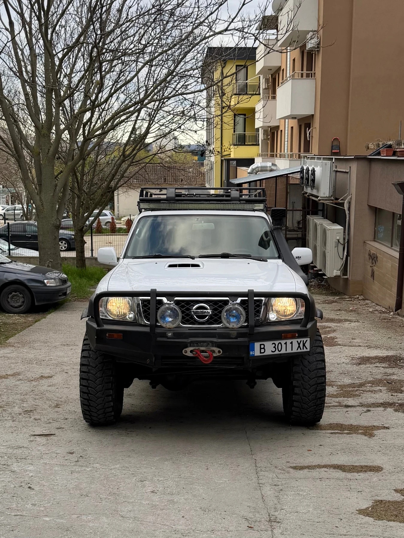 Nissan Patrol, снимка 2 - Автомобили и джипове - 54180714