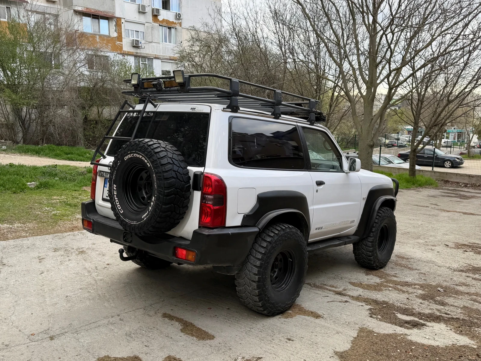 Nissan Patrol, снимка 4 - Автомобили и джипове - 54180714