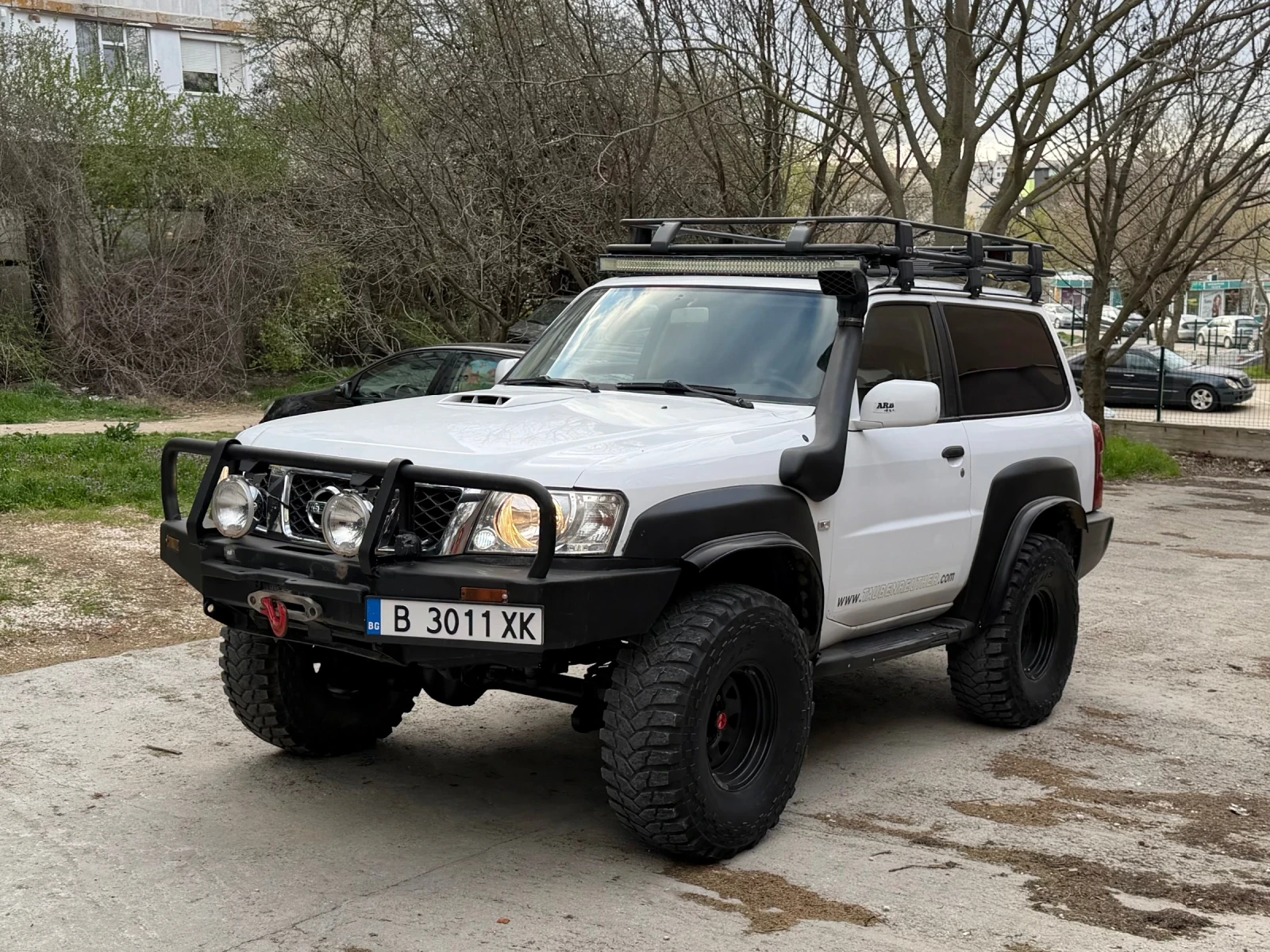 Nissan Patrol, снимка 3 - Автомобили и джипове - 54180714
