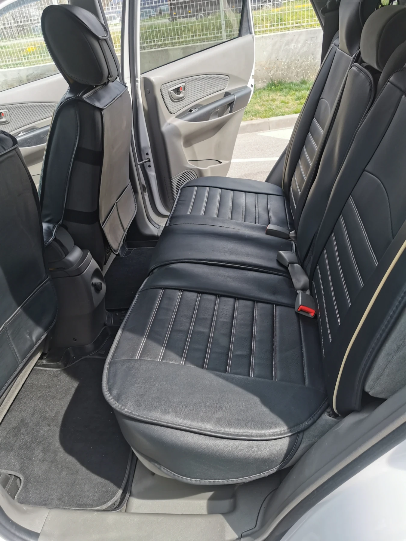 Hyundai Tucson 2.0 бензин гсз, снимка 9 - Автомобили и джипове - 54212994