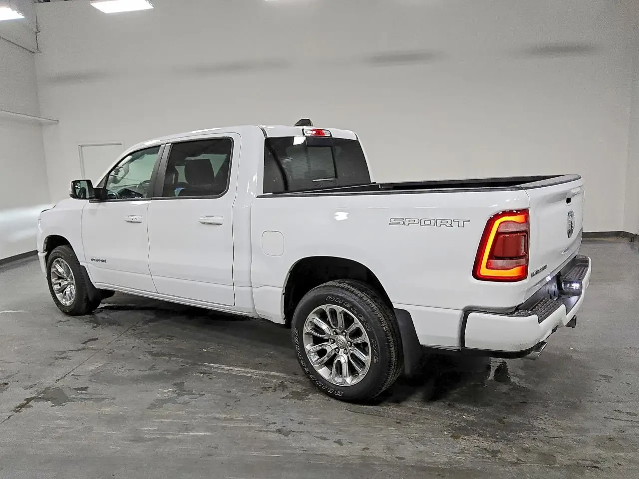 Dodge RAM 1500 LARAMIE, снимка 3 - Автомобили и джипове - 54251630