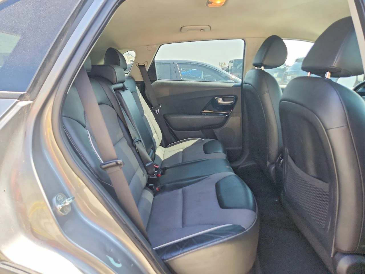 Kia Niro 0.0l Ev S, снимка 11 - Автомобили и джипове - 54460470