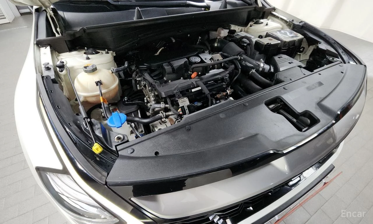 Kia Sportage 1.6-TURBO* TRENDY* , снимка 14 - Автомобили и джипове - 54557953