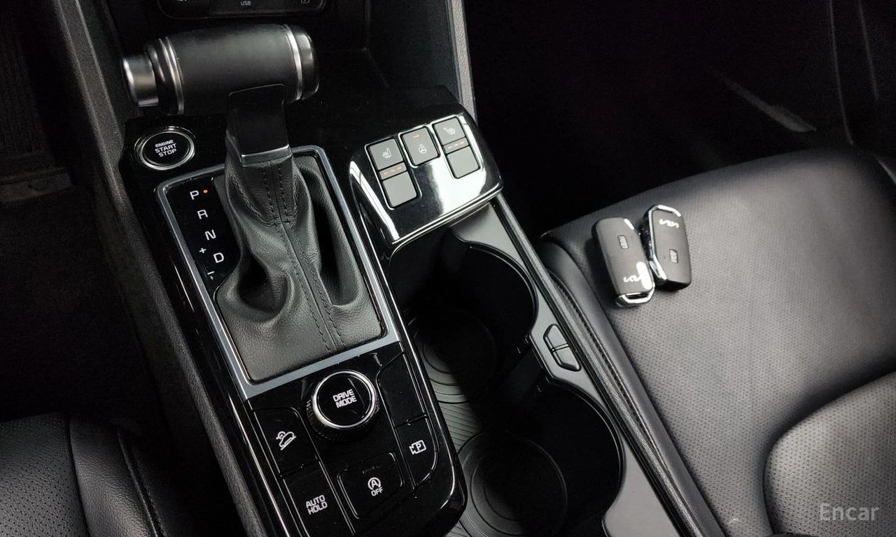 Kia Sportage 1.6-TURBO* TRENDY* , снимка 11 - Автомобили и джипове - 54557953