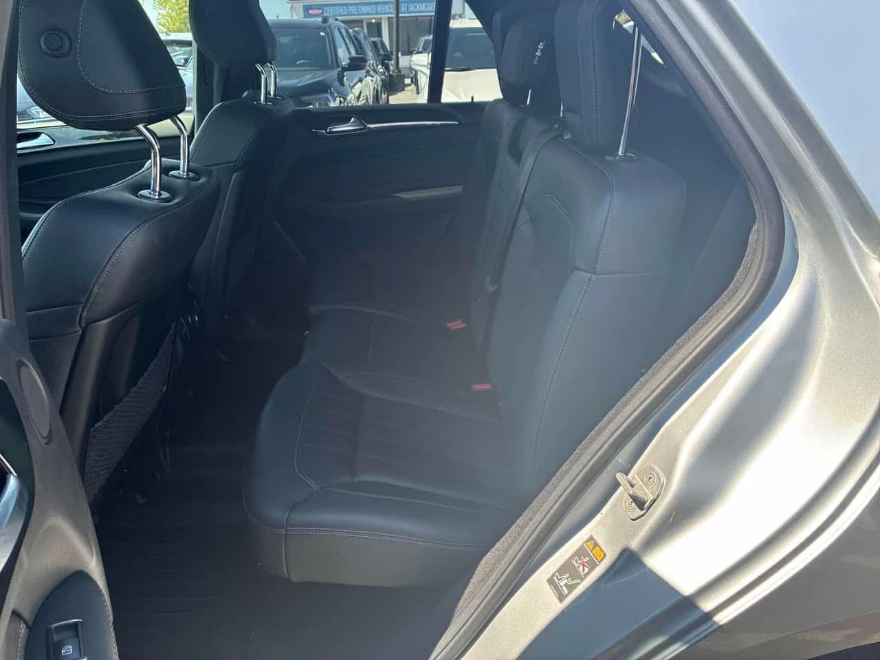 Mercedes-Benz GLE 400 * CARFAX * ЦЕНА ДО БГ, снимка 17 - Автомобили и джипове - 54869387