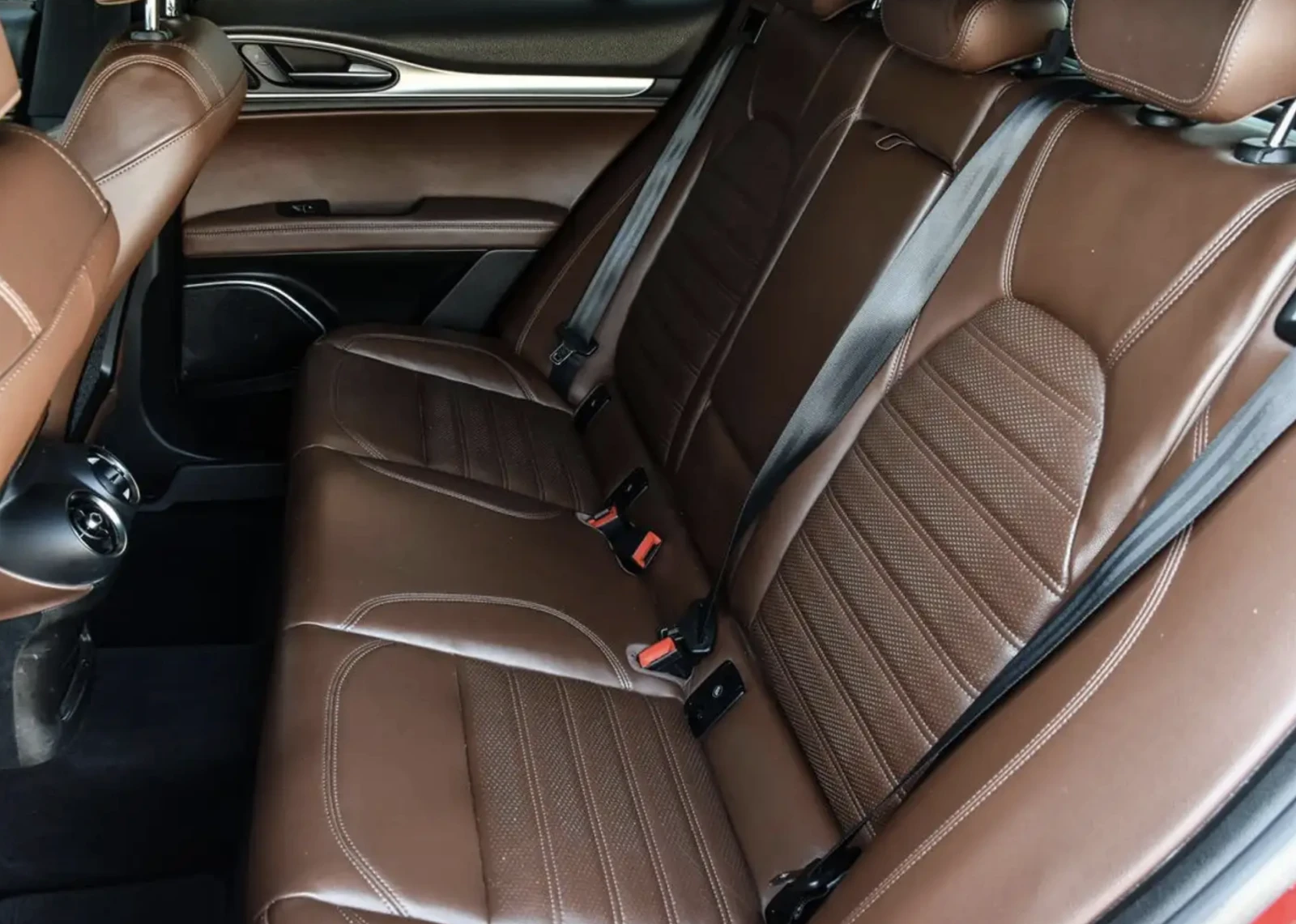 Alfa Romeo Stelvio Q4* Pano* H/K* , снимка 11 - Автомобили и джипове - 55492669