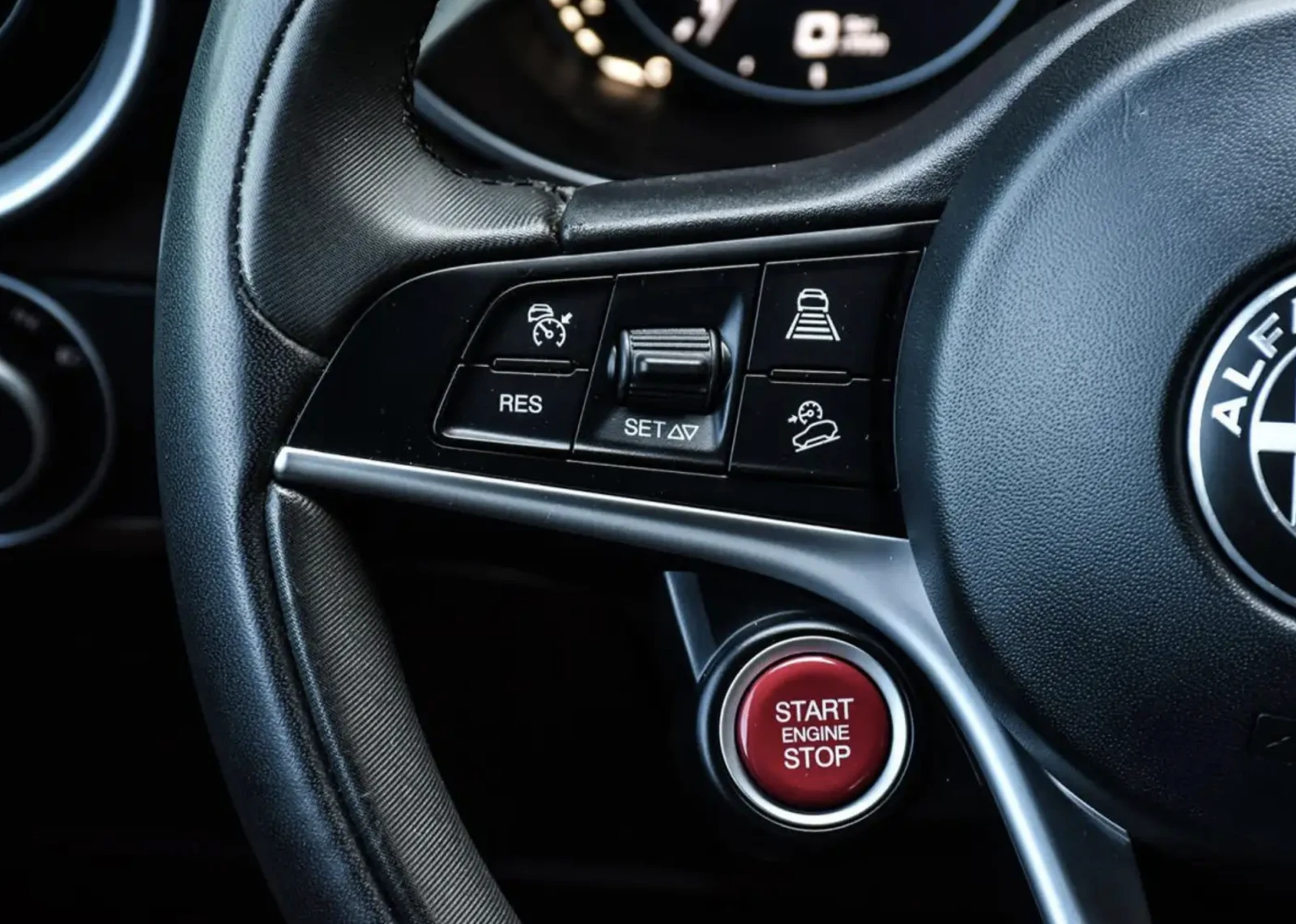 Alfa Romeo Stelvio Q4* Pano* H/K* , снимка 13 - Автомобили и джипове - 55492669