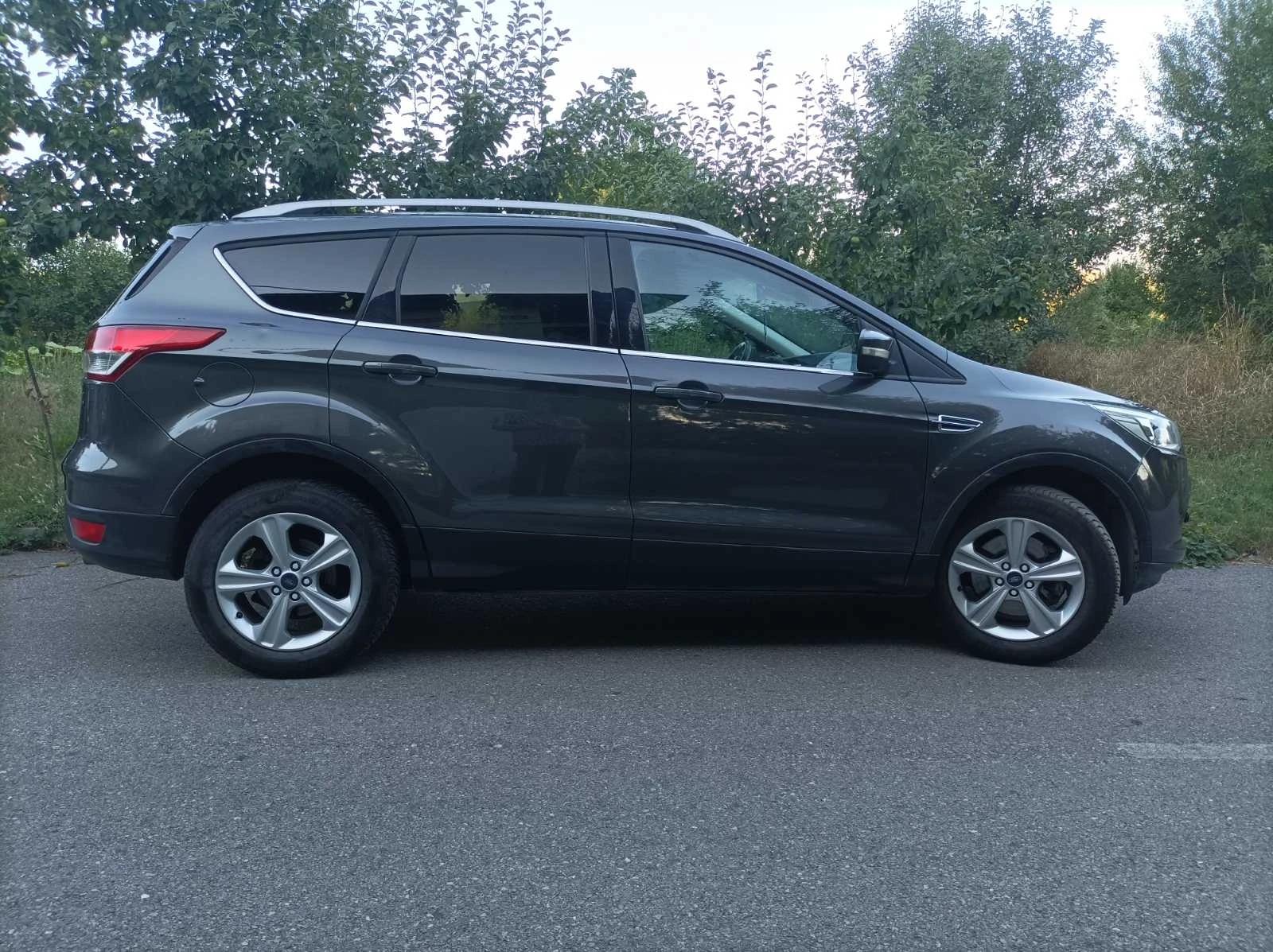 Ford Kuga TITANIUM, снимка 3 - Автомобили и джипове - 56484000