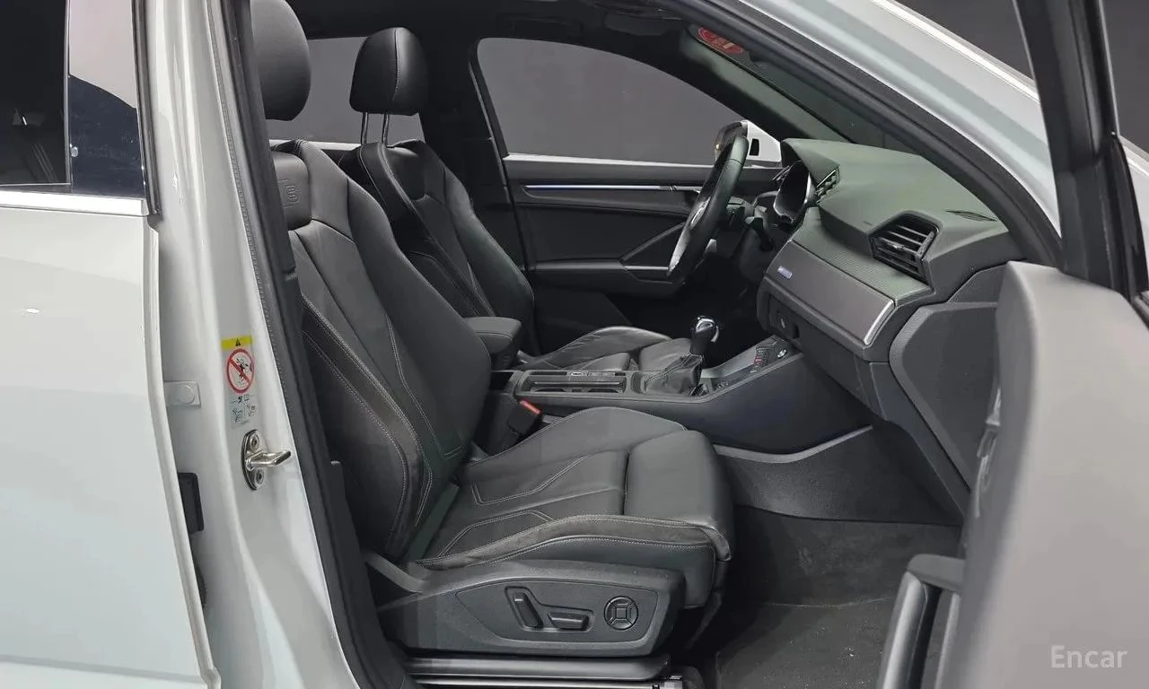 Audi Q3, снимка 11 - Автомобили и джипове - 56731829