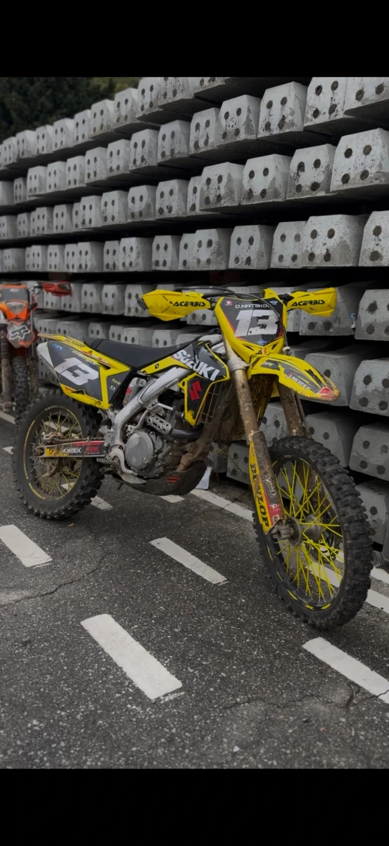 Suzuki Rmz