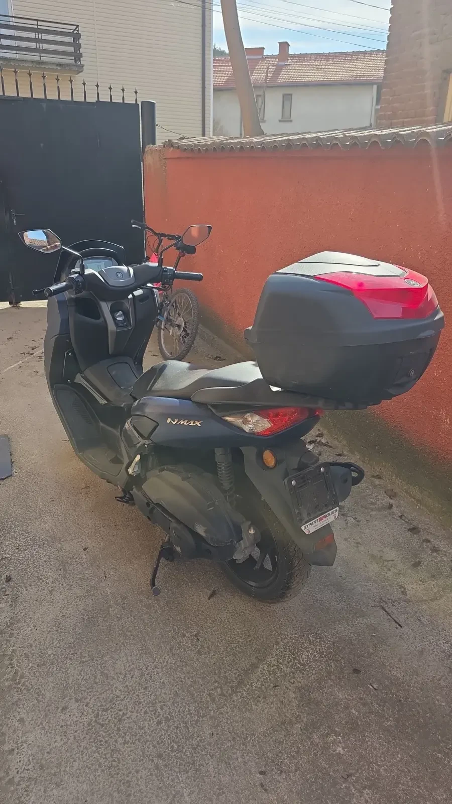 Yamaha NMAX GPD 125 ABS- ШВЕЙЦАРИЯ , снимка 2 - Мотоциклети и мототехника - 54129794