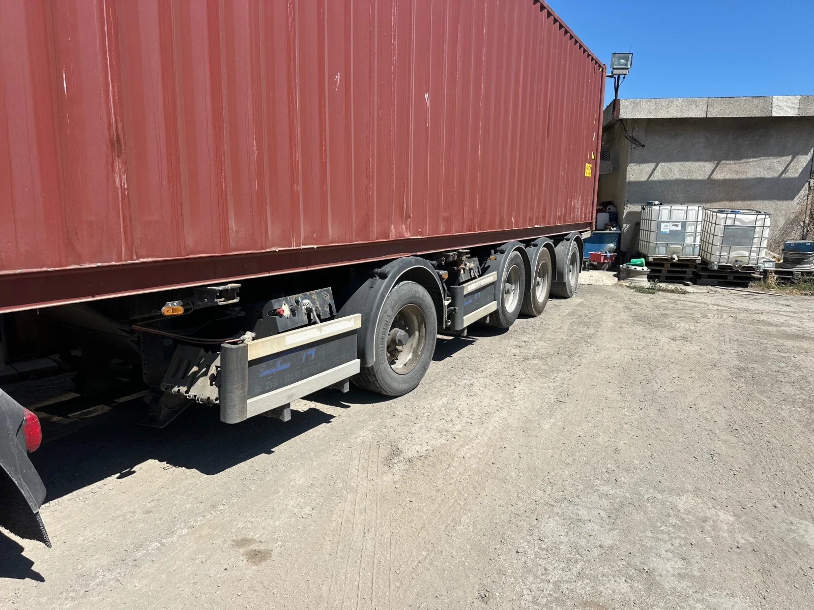 Полуремарке D-TEC Vlastuin 2 в 1 контейнеровоз