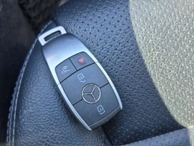 Mercedes-Benz C 300 ПОДГРЕВИ * ПАНО * KEYLESS * CARFAX, снимка 8