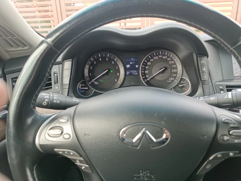 Infiniti Q Q70 Премиум, снимка 15 - Автомобили и джипове - 47499235