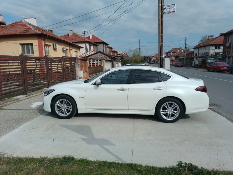 Infiniti Q Q70 Премиум, снимка 1 - Автомобили и джипове - 47499235