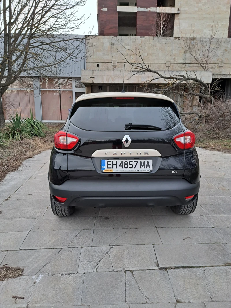 Renault Captur, снимка 1 - Автомобили и джипове - 48936307