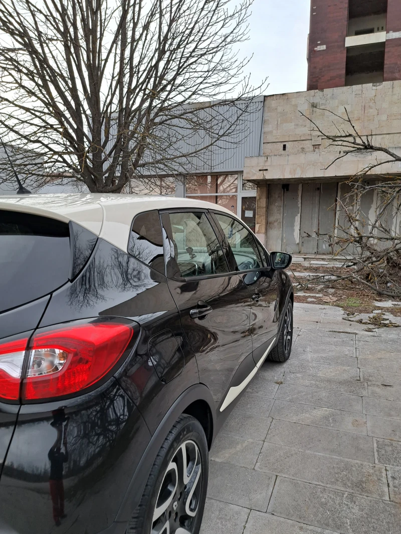 Renault Captur, снимка 2 - Автомобили и джипове - 48936307