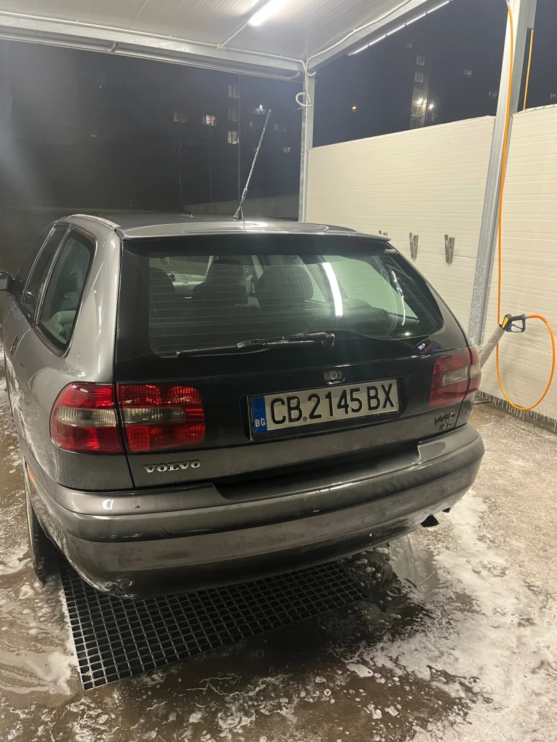 Volvo V40, снимка 3 - Автомобили и джипове - 49031140