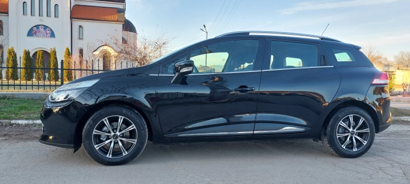 Renault Clio, снимка 2 - Автомобили и джипове - 49558573