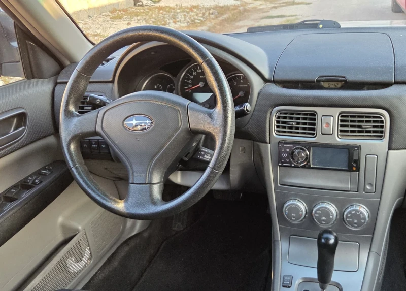 Subaru Forester 2.0 i , снимка 9 - Автомобили и джипове - 52444921