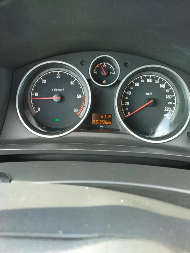 Opel Zafira, снимка 7 - Автомобили и джипове - 52364094