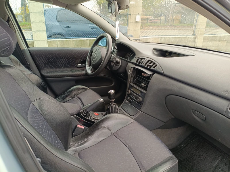 Renault Laguna, снимка 6 - Автомобили и джипове - 52434405
