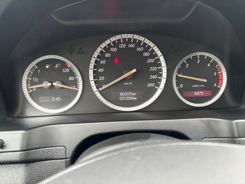 Mercedes-Benz C 220 Кожа Нави , снимка 10 - Автомобили и джипове - 52731533