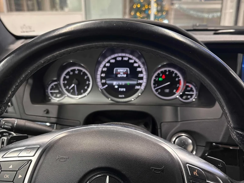 Mercedes-Benz E 350 * CARFAX * ЦЕНА ДО БГ, снимка 8 - Автомобили и джипове - 52826323