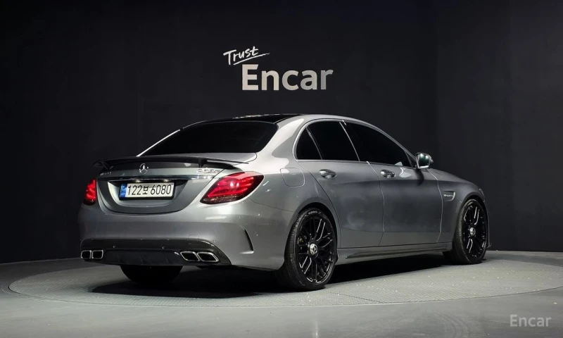 Mercedes-Benz C 63 AMG, снимка 2 - Автомобили и джипове - 52938761