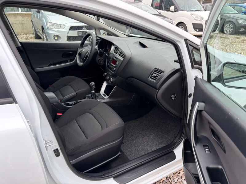 Kia Ceed 1.4 i GAZ- BRC, снимка 10 - Автомобили и джипове - 53455299