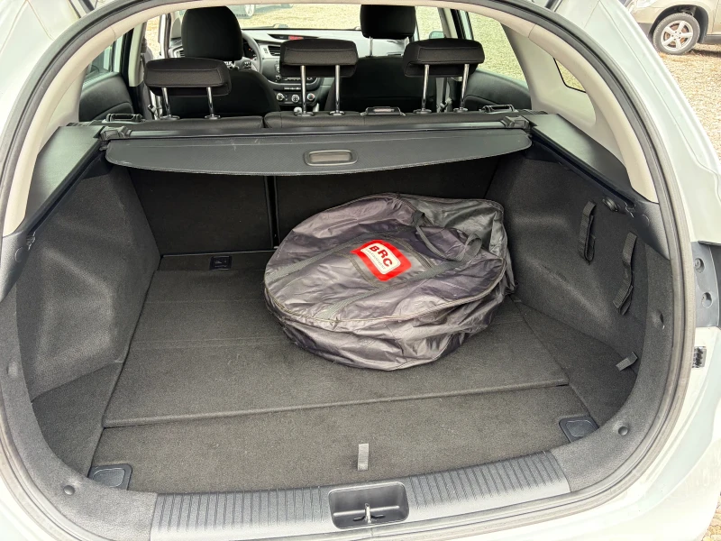 Kia Ceed 1.4 i GAZ- BRC, снимка 7 - Автомобили и джипове - 53455299