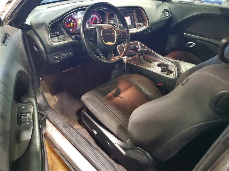 Dodge Challenger, снимка 8 - Автомобили и джипове - 54657451