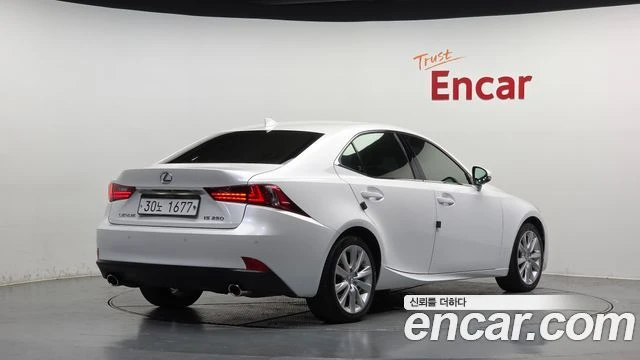 Lexus IS 250, снимка 2 - Автомобили и джипове - 56082252