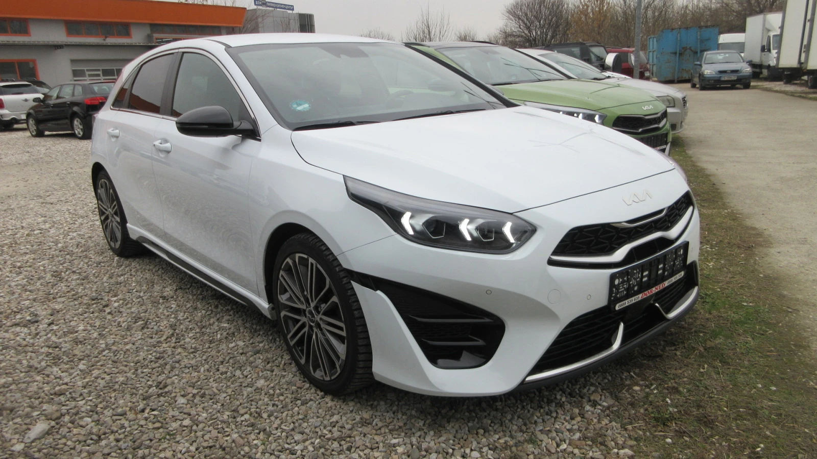 Kia Ceed 1.5T-GDI-160HP-GT-LINE - изображение 3