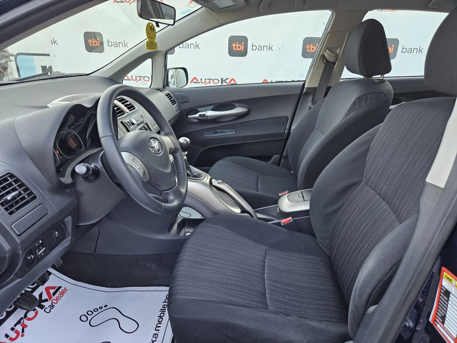 Toyota Auris 2.0D4d-126кс= 6СКОРОСТИ= КЛИМАТРОНИК= ПАРКТРОНИК - изображение 7