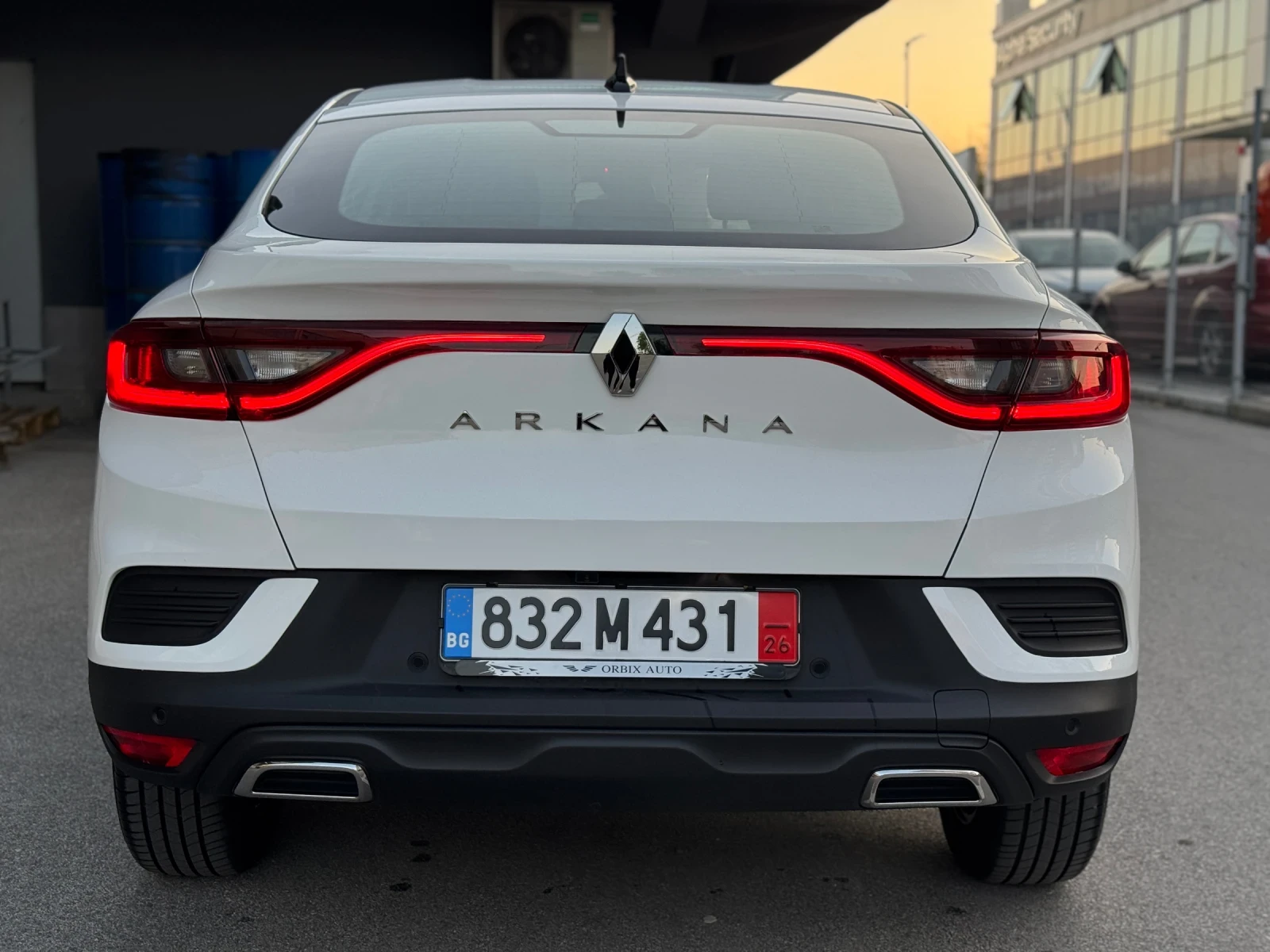 Renault Arkana // 21 300км // ГАРАНЦИОННА Mild Hybrid (MHEV), снимка 5 - Автомобили и джипове - 53191748