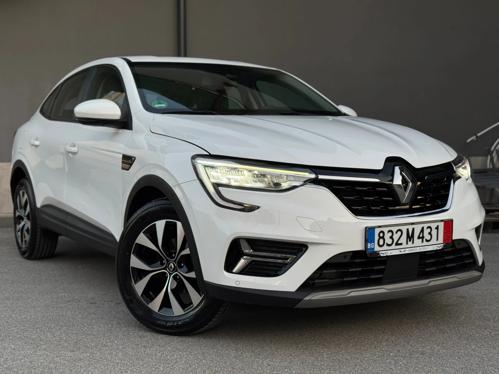 Renault Arkana // 21 300км // ГАРАНЦИОННА Mild Hybrid (MHEV), снимка 2 - Автомобили и джипове - 53191748