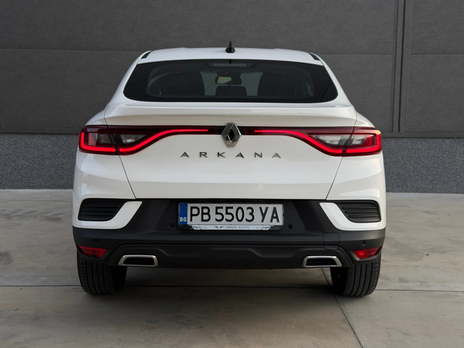 Renault Arkana // 21 300км // ГАРАНЦИОННА Hybrid (MHEV), снимка 5 - Автомобили и джипове - 53191748