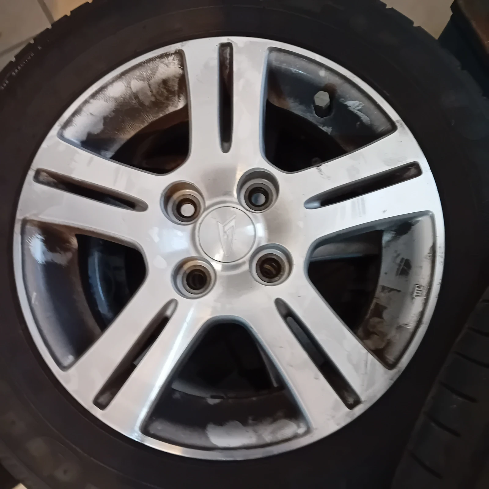 Daihatsu Sirion, снимка 9 - Автомобили и джипове - 53713160