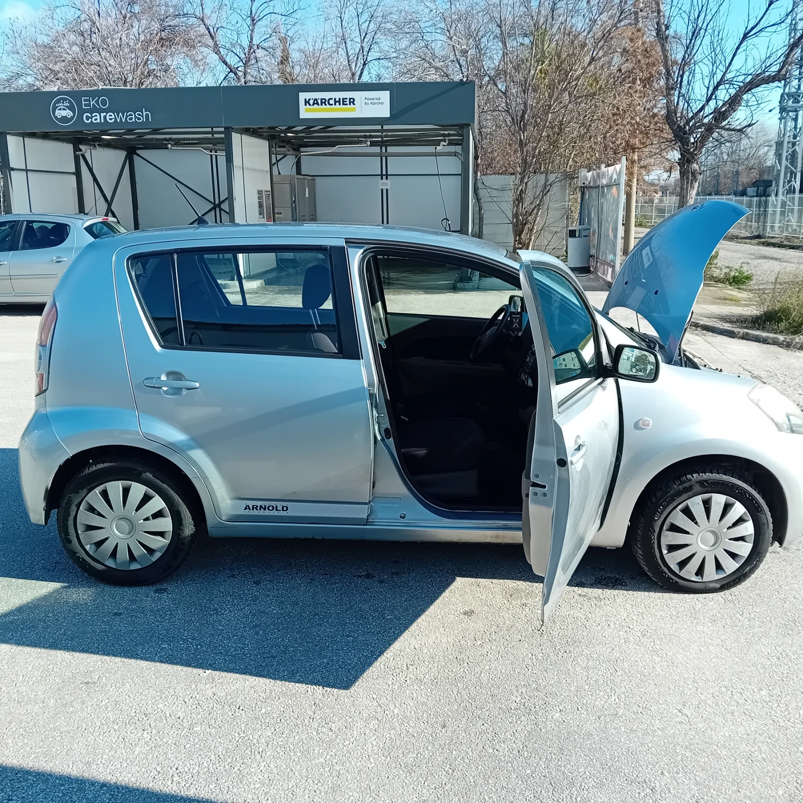 Daihatsu Sirion, снимка 2 - Автомобили и джипове - 53713160