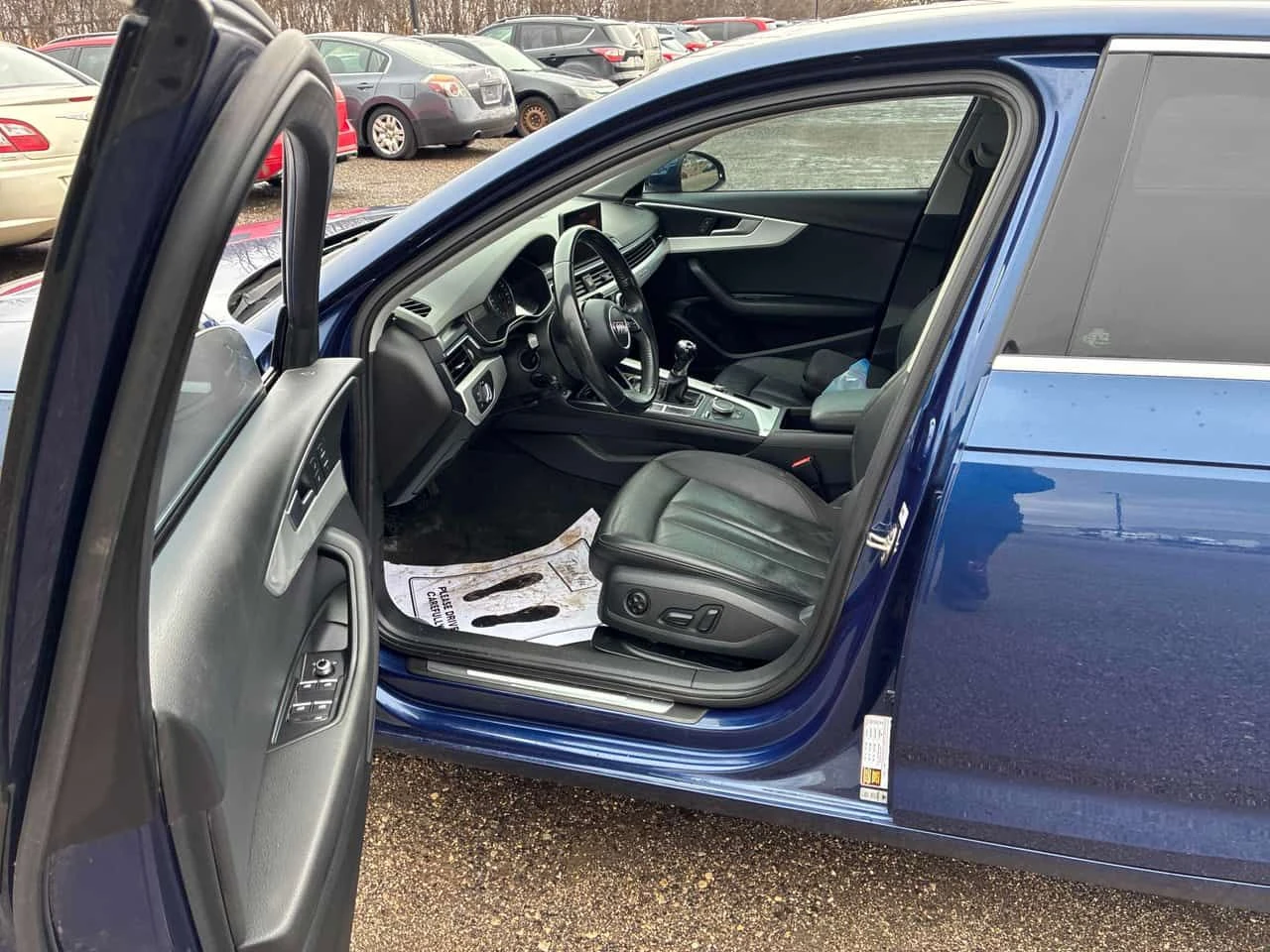 Audi A4 * Komfort * ШИБИДАХ * KEYLESS * ПОДГРЕВИ * CARFAX, снимка 14 - Автомобили и джипове - 54060778