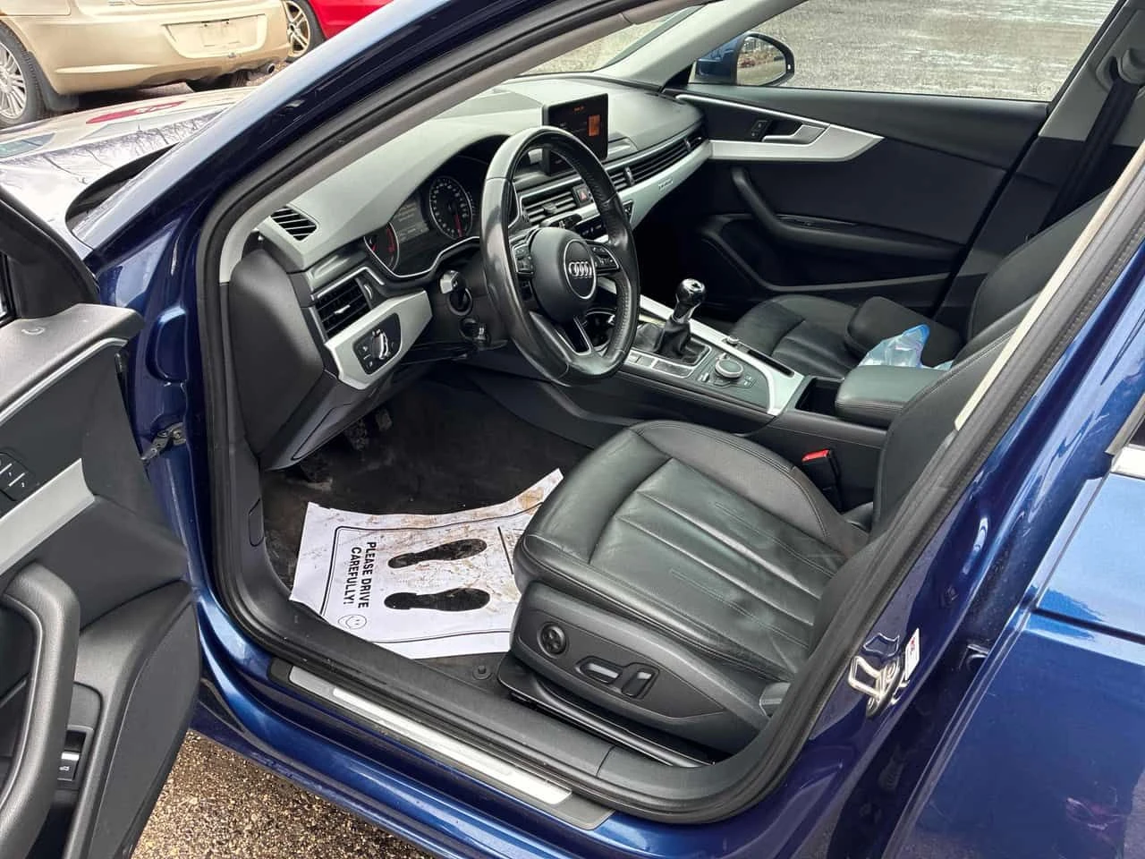 Audi A4 * Komfort * ШИБИДАХ * KEYLESS * ПОДГРЕВИ * CARFAX, снимка 5 - Автомобили и джипове - 54060778