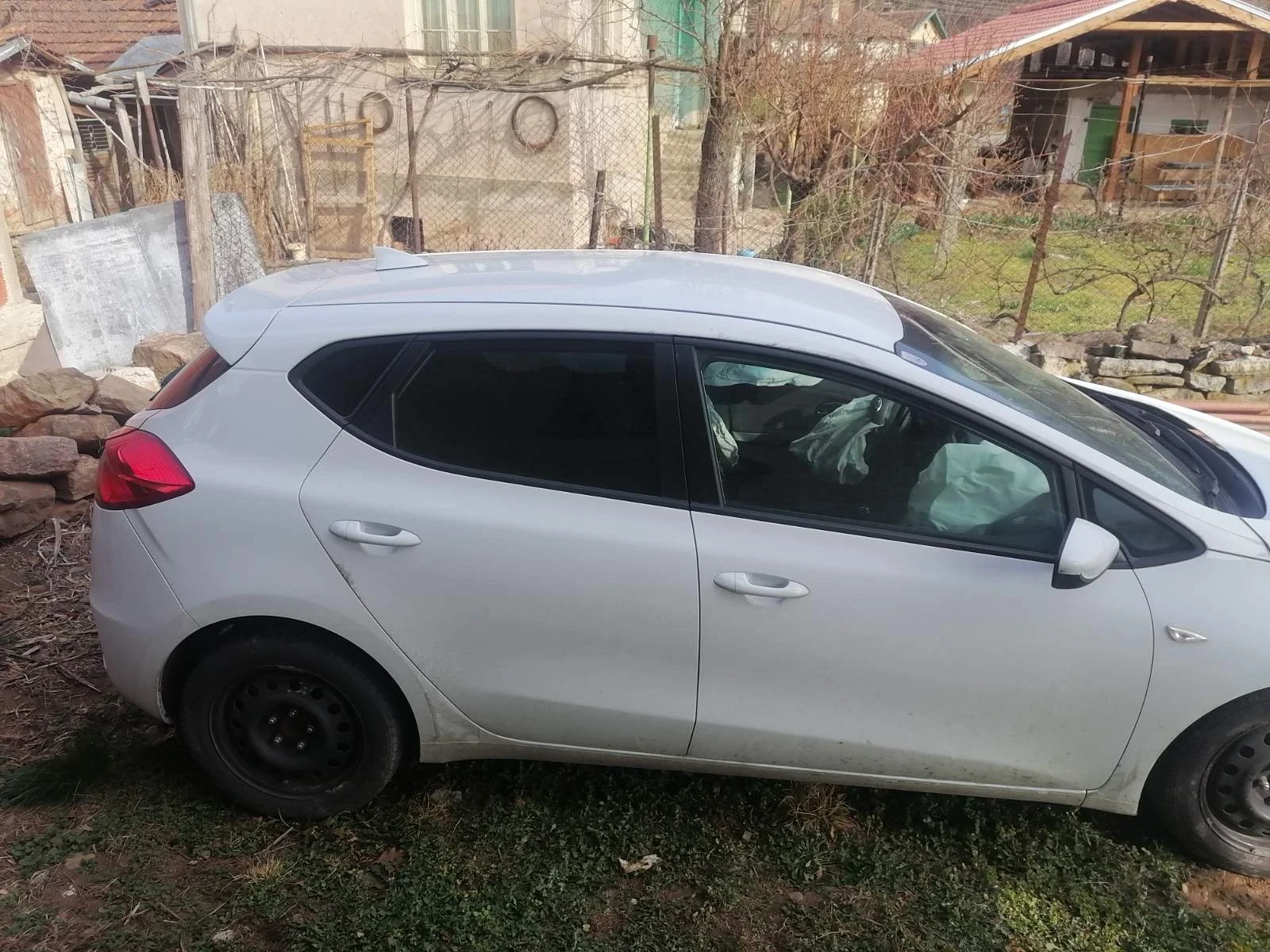 Kia Ceed, снимка 4 - Автомобили и джипове - 54167043